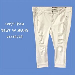 TORRID PLUS Size White Distressed Cropped Vintage Boyfriend Jeans Size 18 NWOT
